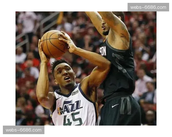 哈克莱斯9.3分2.6篮板输出有限 爵士重建期贡献不足